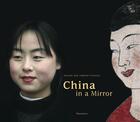 Couverture du livre « China in a mirror » de Roland Michaud et Sabrina Michaud aux éditions Flammarion