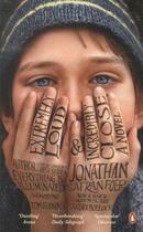 Couverture du livre « Extremely loud and incredibly close » de Jonathan Safra Foer aux éditions Adult Pbs