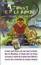 Couverture du livre « Les aventures de Johny Maxwell T.3 ; Johnny et la bombe » de Terry Pratchett aux éditions Pocket