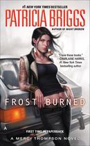 Couverture du livre « Frost Burned » de Patricia Briggs aux éditions Penguin Group Us