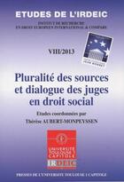 Couverture du livre « Pluralité des sources et dialogue des juges en droit social » de  aux éditions Putc