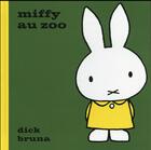 Couverture du livre « Miffy au zoo » de Dick Bruna aux éditions Castelmore