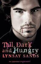 Couverture du livre « Tall, Dark & Hungry » de Lynsay Sands aux éditions Victor Gollancz