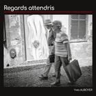 Couverture du livre « Regards attendris » de Yves Auboyer aux éditions Books On Demand