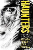 Couverture du livre « Haunters » de Thomas Taylor aux éditions Chicken House