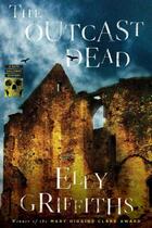 Couverture du livre « The Outcast Dead » de Griffiths Elly aux éditions Houghton Mifflin Harcourt