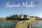 Couverture du livre « Saint Malo, cité voyageuse » de Michel Ogier aux éditions Cap A L'ouest