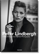 Couverture du livre « Peter Lindbergh ; a different vision on fashion photography » de Peter Lindbergh aux éditions Taschen