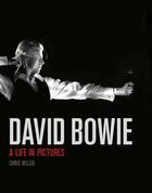 Couverture du livre « David Bowie ; a life in pictures » de Chris Welch aux éditions Huginn & Muninn