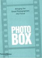 Couverture du livre « Photobox bringing the great photographers into focus » de Roberto Koch aux éditions Thames & Hudson