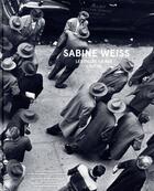 Couverture du livre « Les villes, la rue, l'autre » de Sabine Weiss aux éditions Xavier Barral