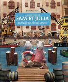 Couverture du livre « Sam et Julia ; la régate des bateaux dingos » de Karina Schaapman aux éditions Gallimard-jeunesse