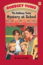 Couverture du livre « Bobbsey Twins 04: Mystery at School » de Hope Laura Lee aux éditions Penguin Young Readers Group