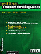 Couverture du livre « Pays d'europe centrale et orientale. russie : entre reforme fiscale et institutionnalisation de l'economie souterraine » de  aux éditions Documentation Francaise